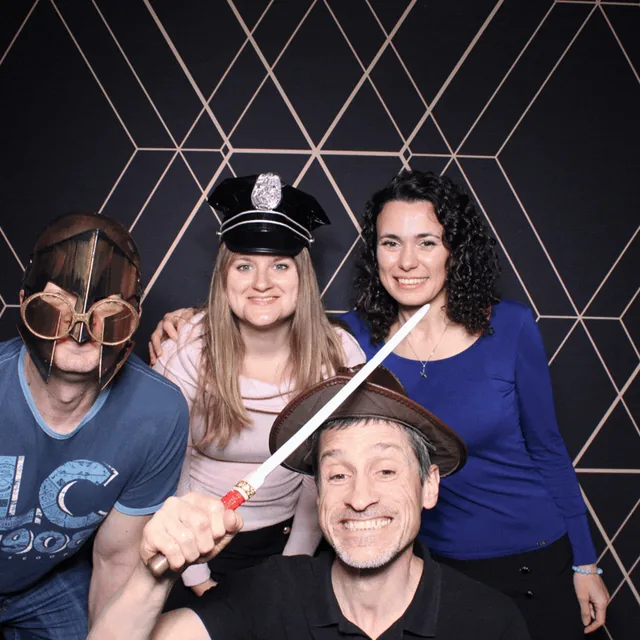 Gif Booth - experienta foto pentru evenimente si activari - Evenimente360