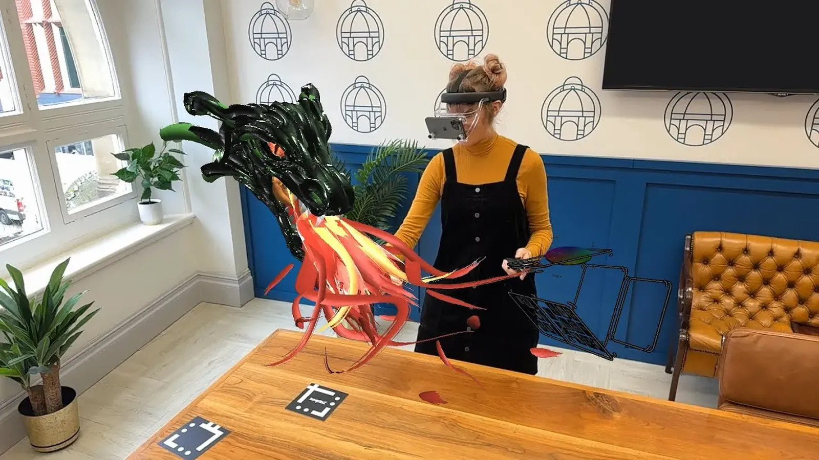 Participant desenand in aer cu Open Brush, pe headset Meta Quest 3
