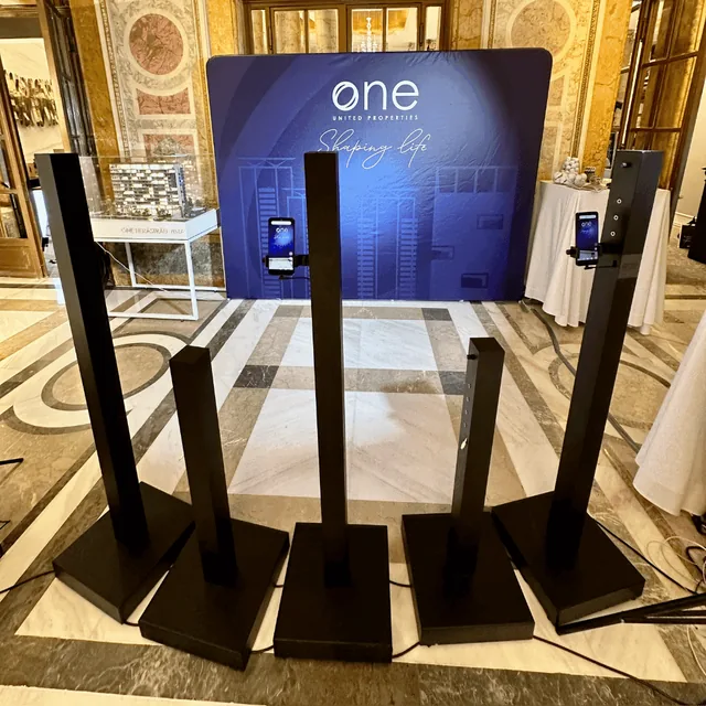 Paparazzi Booth - experienta video pentru evenimente si activari - Evenimente360